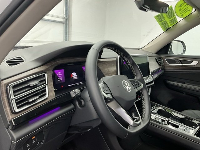 2024 Volkswagen Atlas SEL photo 15