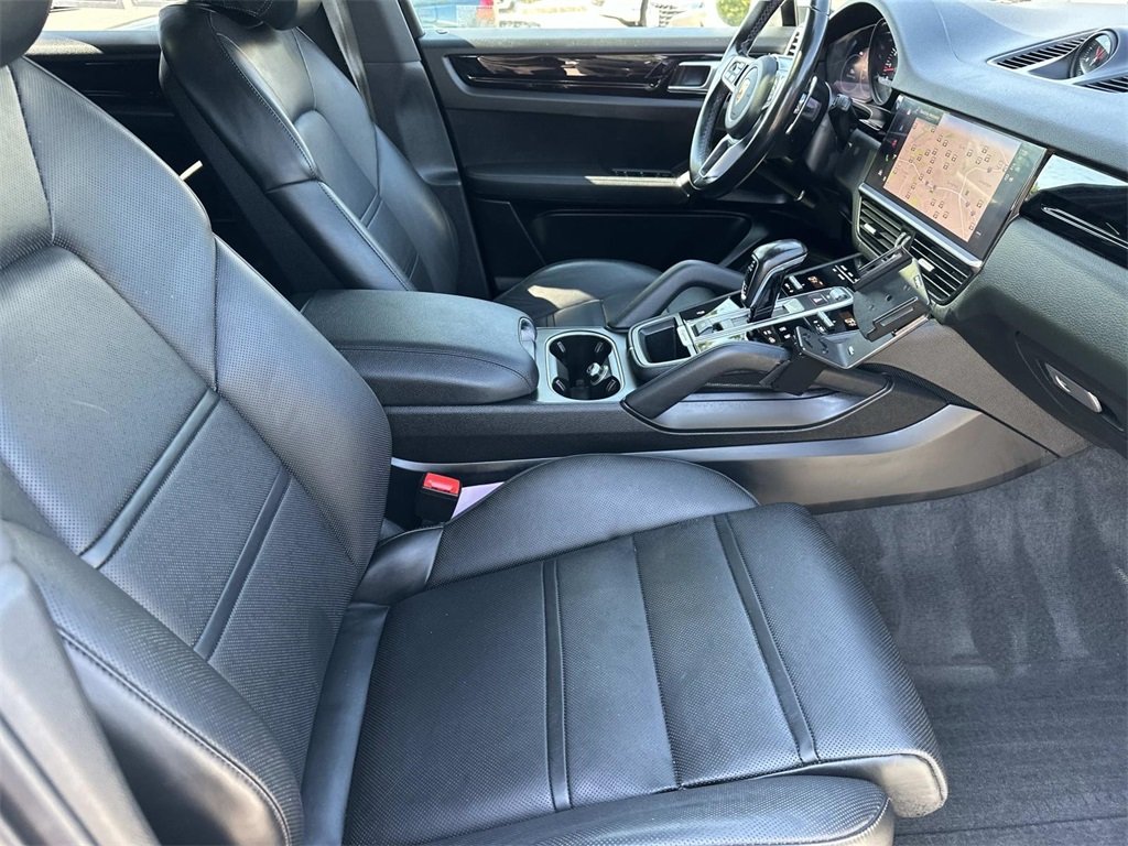 2022 Porsche Cayenne Base photo 15