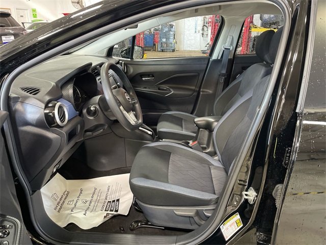 2023 Nissan Versa 1.6 SV photo 11
