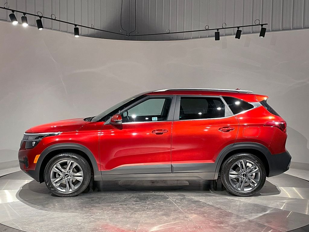 2023 Kia Seltos S photo 12