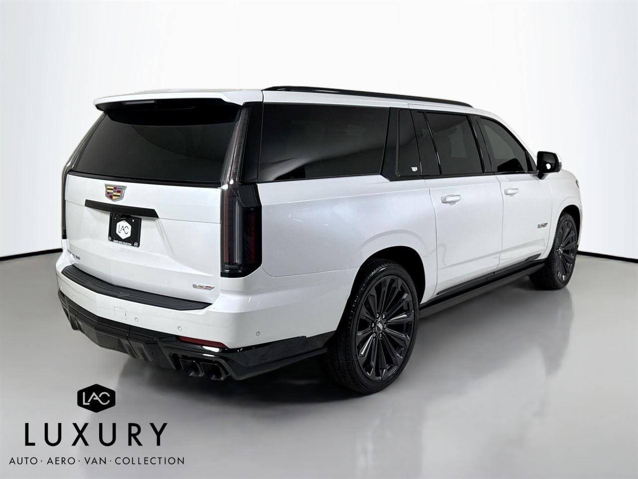 2025 Cadillac Escalade ESV V-Series photo 4