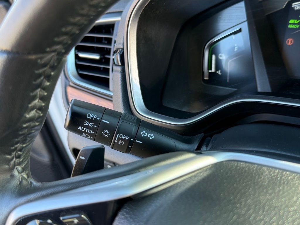 2020 Honda CR-V Hybrid Touring photo 23