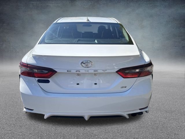 2022 Toyota Camry SE photo 4