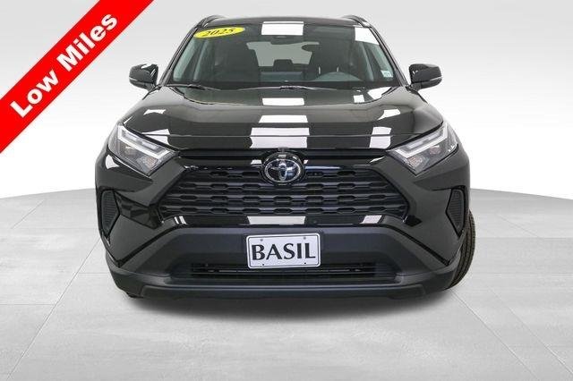 2025 Toyota RAV4 XLE photo 3