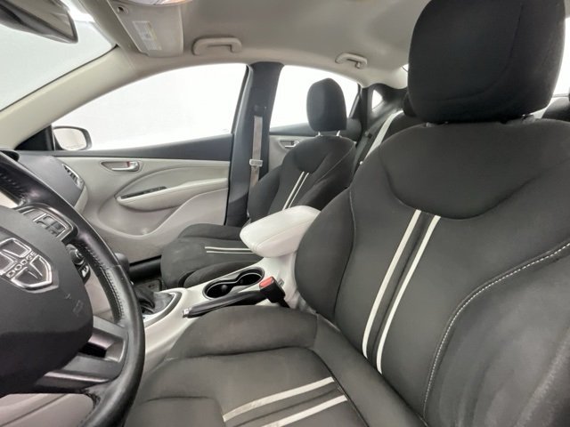 2013 Dodge Dart SXT photo 4