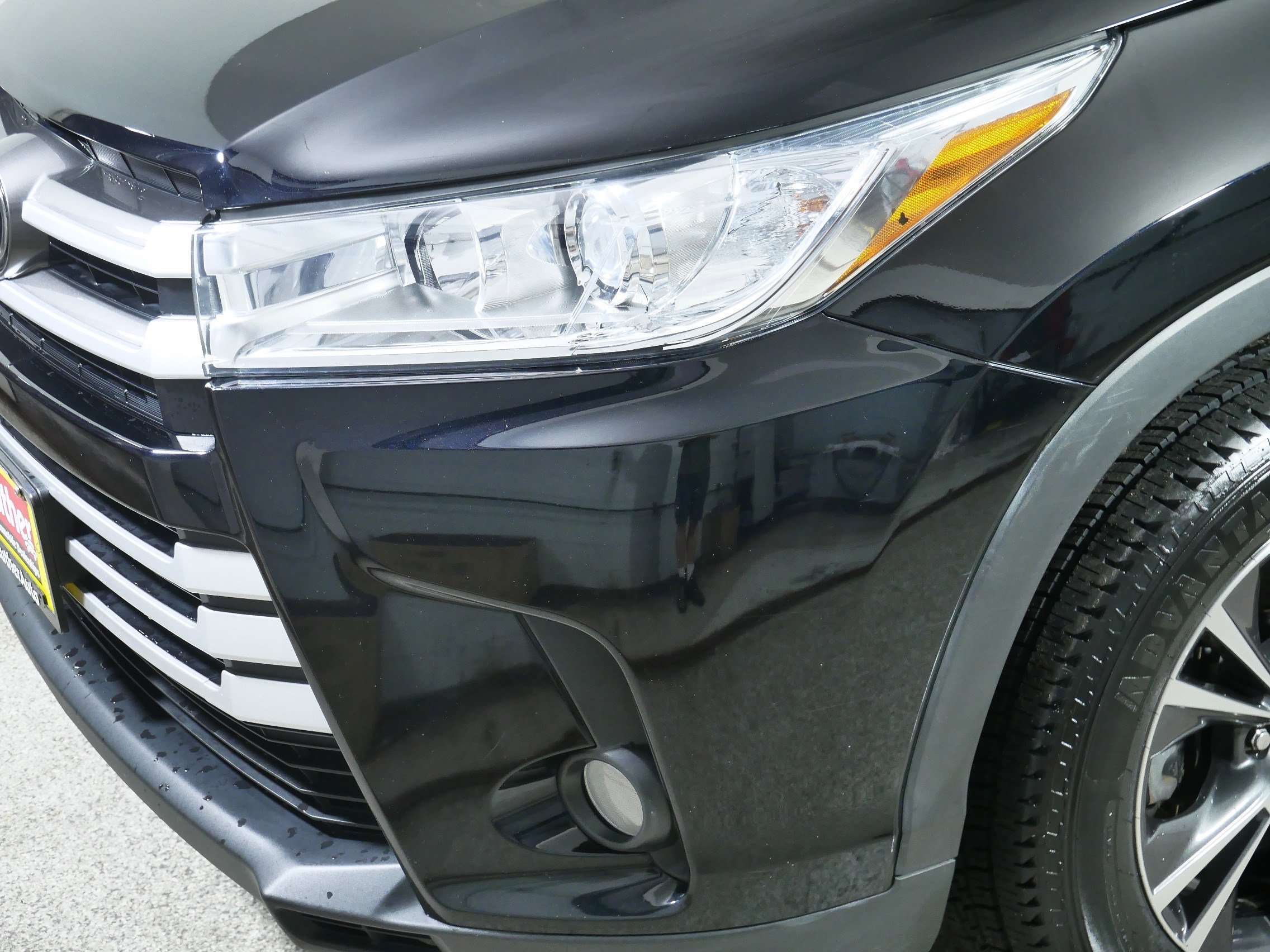 2019 Toyota Highlander LE photo 14