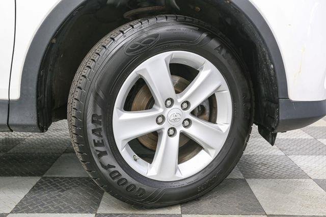 2014 Toyota RAV4 XLE photo 10