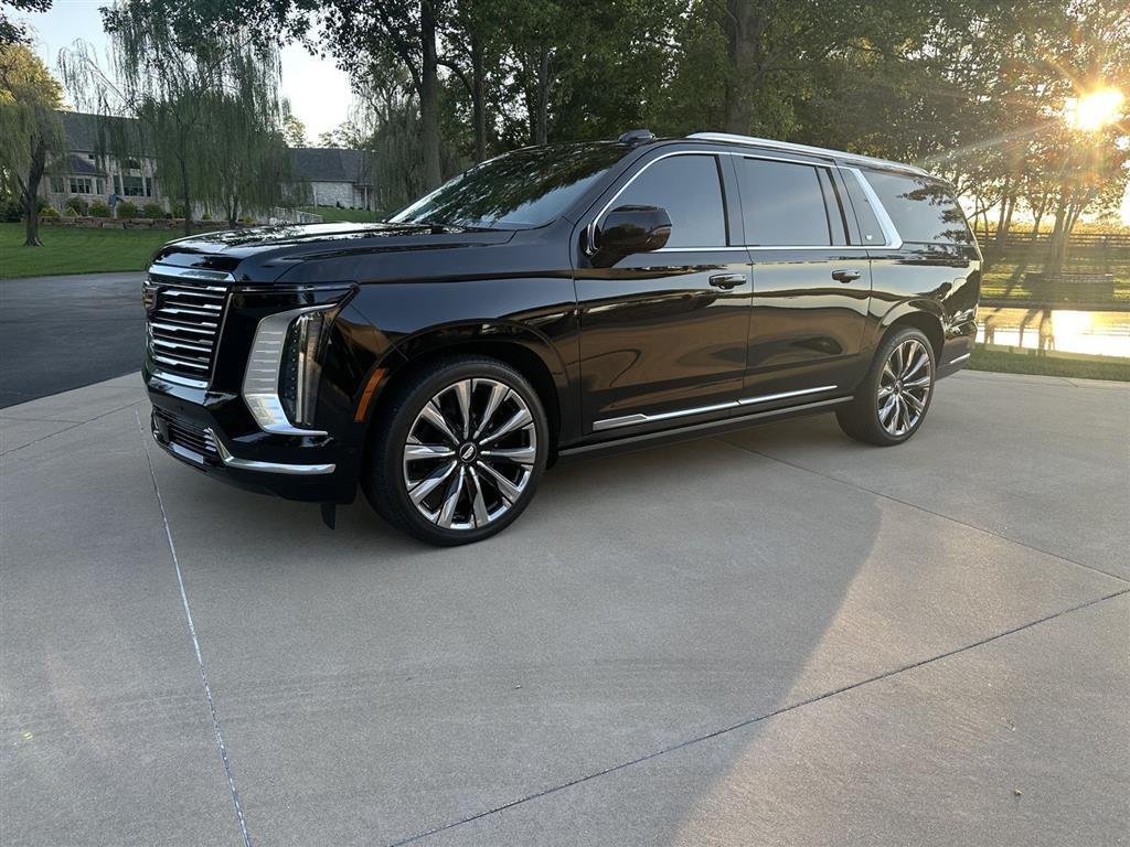 2025 Cadillac Escalade ESV Premium Luxury Platinum photo 3