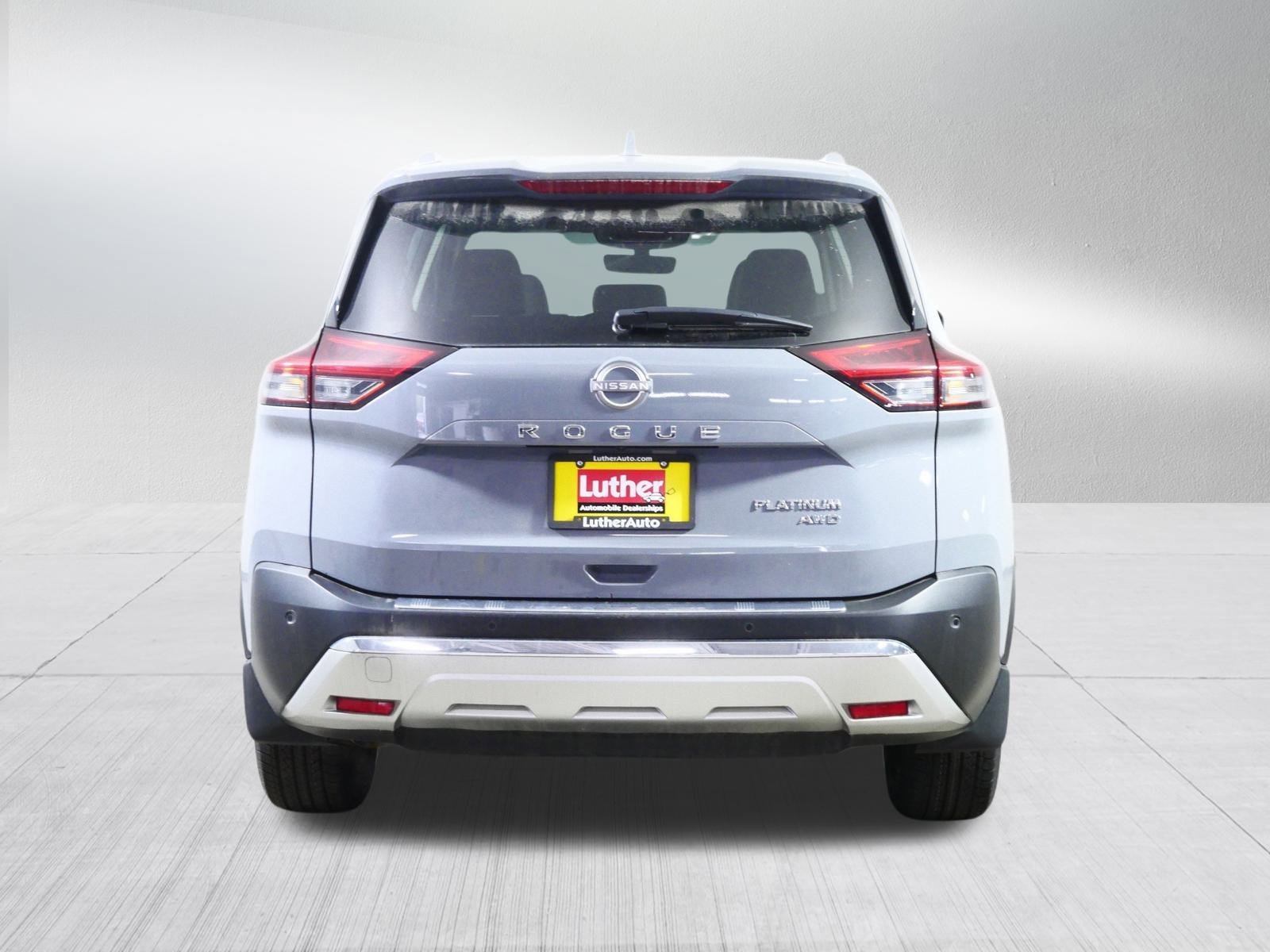 2022 Nissan Rogue Platinum photo 6