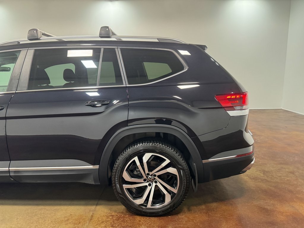 2023 Volkswagen Atlas SEL photo 32