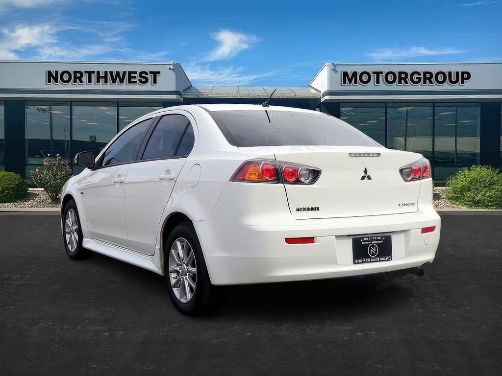 2015 Mitsubishi Lancer ES photo 4