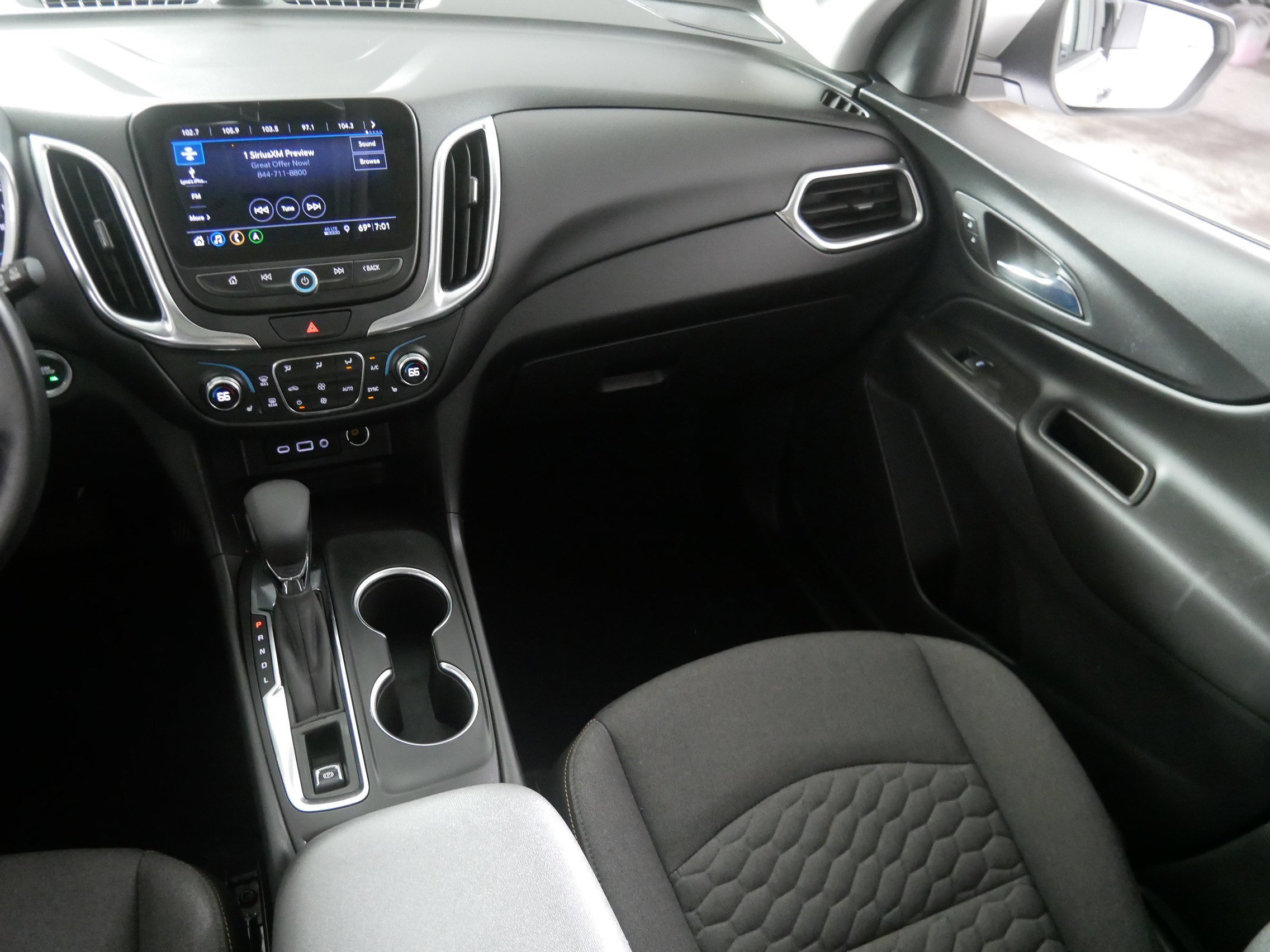 2021 Chevrolet Equinox LT photo 11
