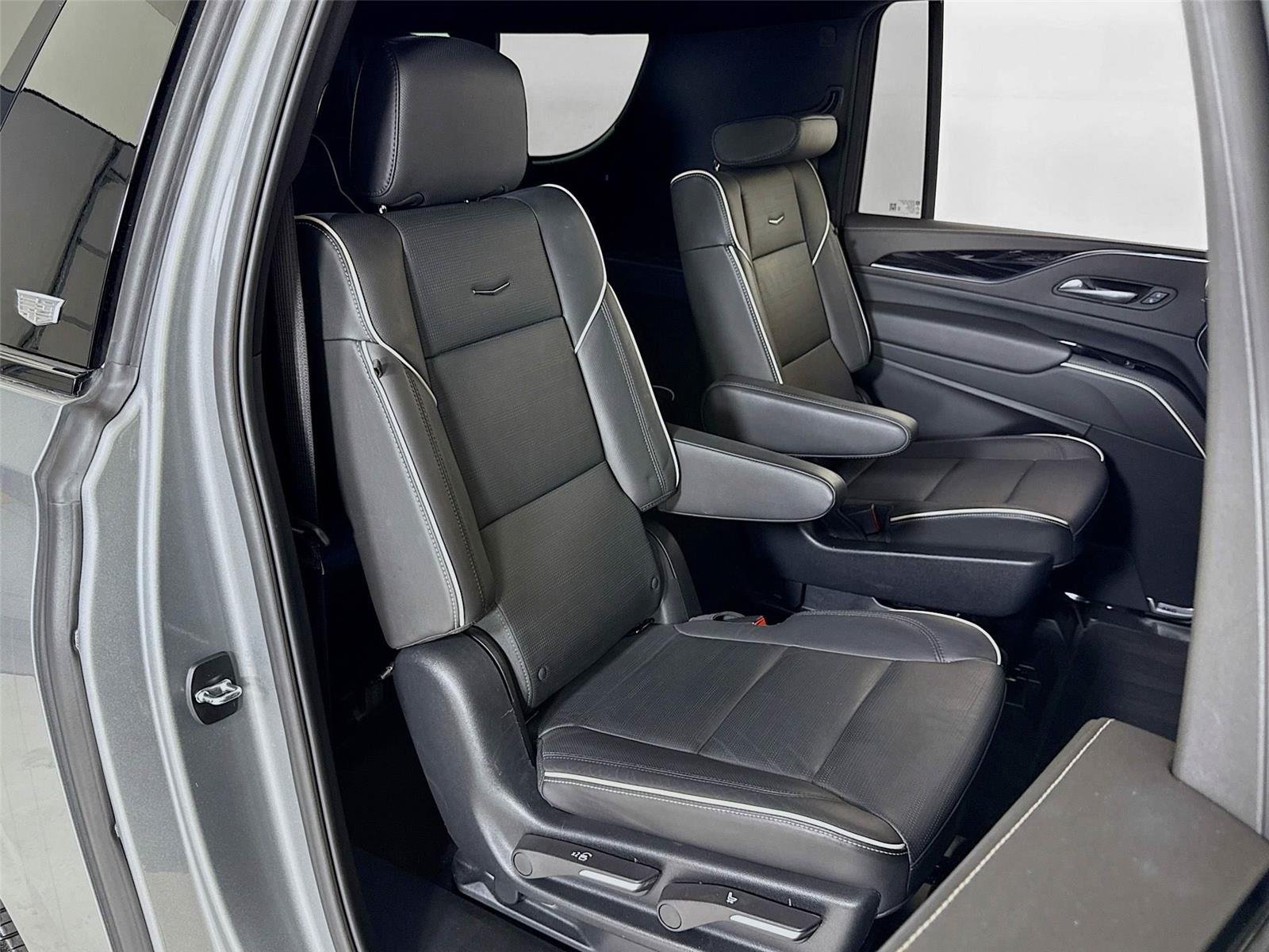 2024 Cadillac Escalade ESV Sport photo 26