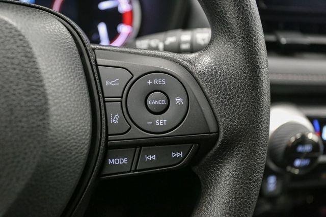 2025 Toyota RAV4 XLE photo 29