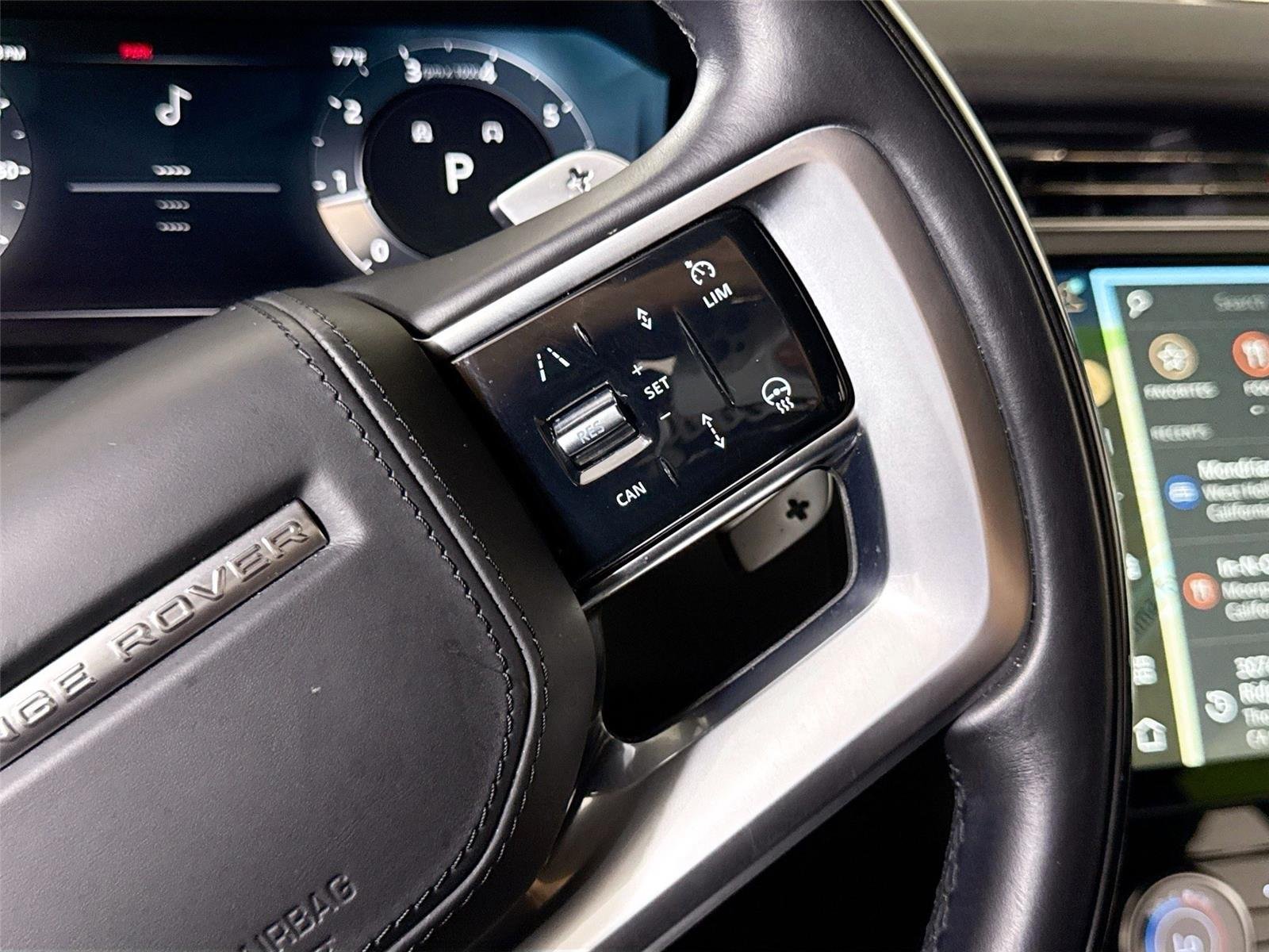 2023 Land Rover Range Rover SE photo 19