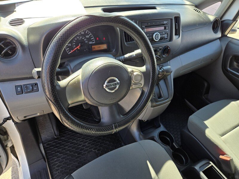 2017 Nissan NV200 SV photo 8