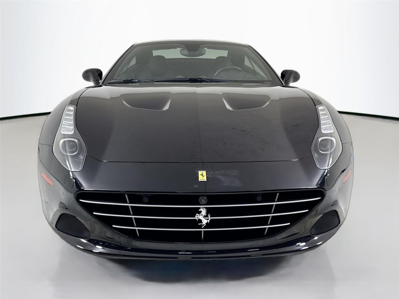 2018 Ferrari California T photo 53