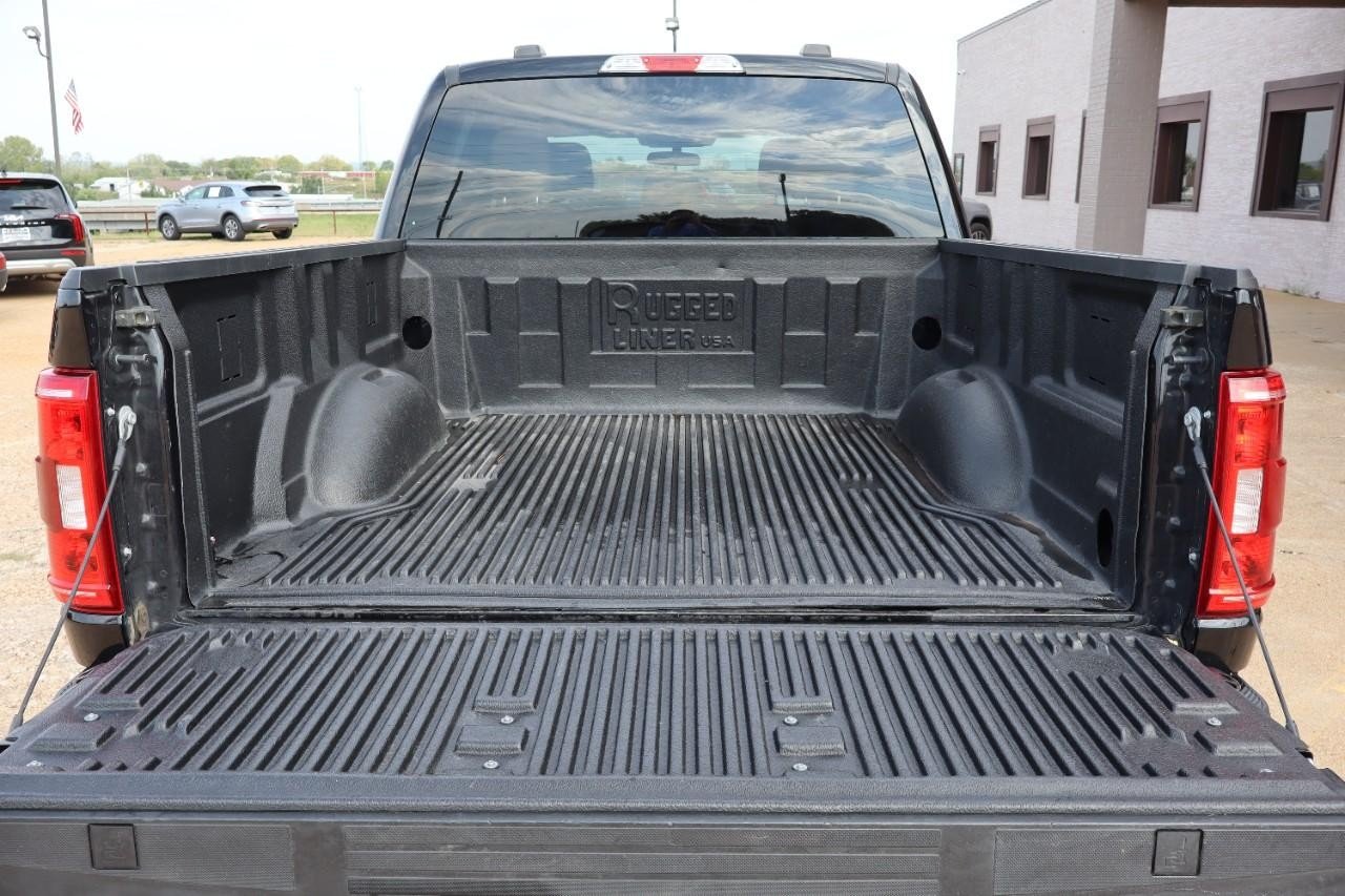 2023 Ford F-150 XLT photo 8