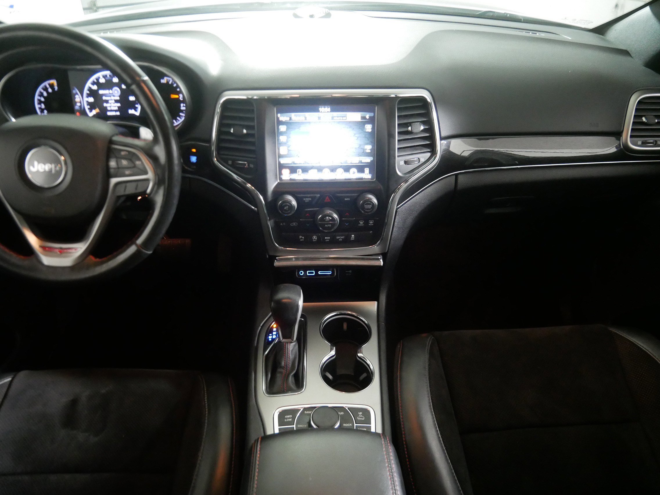 2017 Jeep Grand Cherokee Trailhawk photo 10