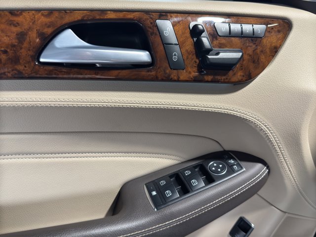 2014 Mercedes Benz ML 550 photo 10