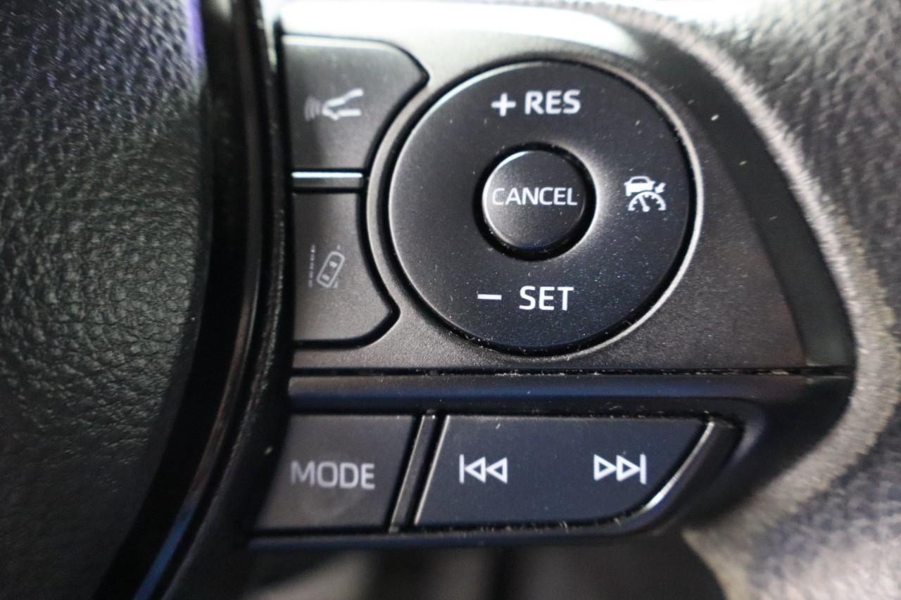 2023 Toyota RAV4 XLE photo 15
