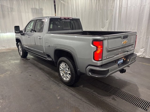 2024 Chevrolet Silverado 2500HD High Country photo 4