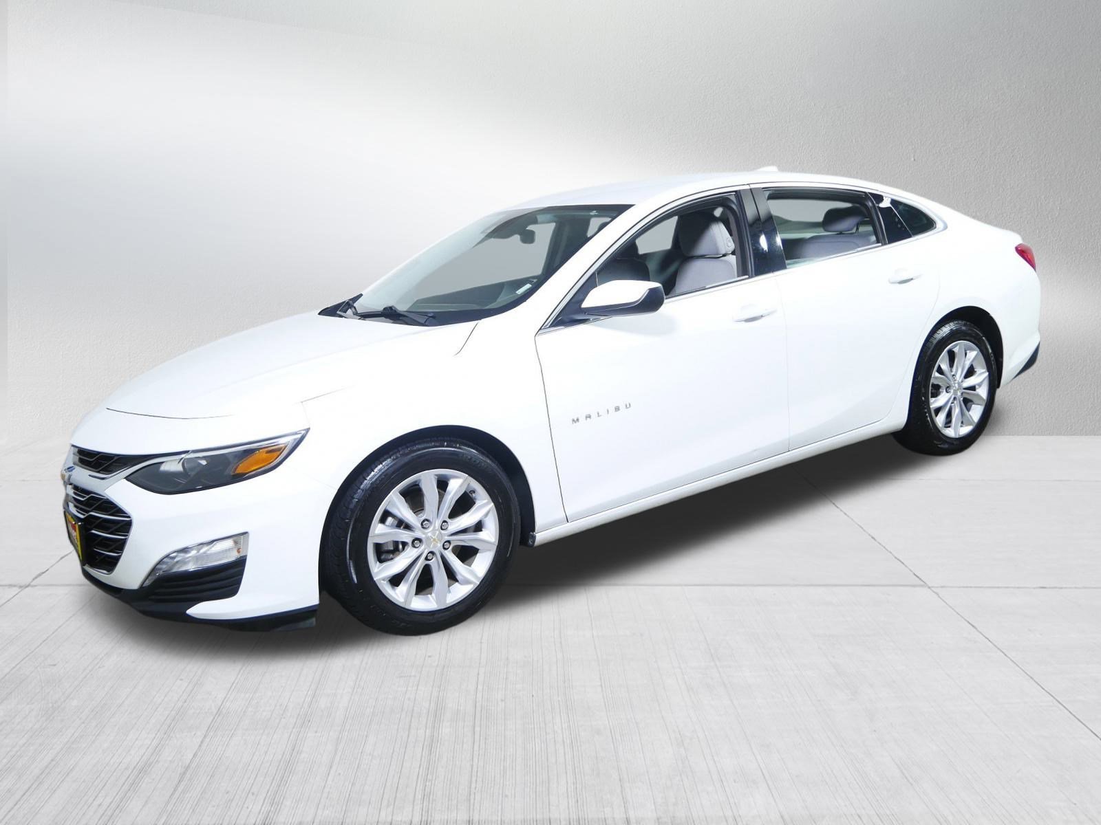 2023 Chevrolet Malibu 1LT photo 3