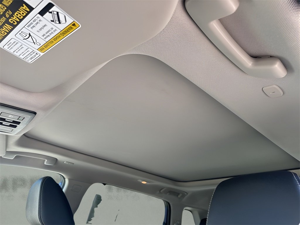 2023 Nissan Rogue SL photo 12