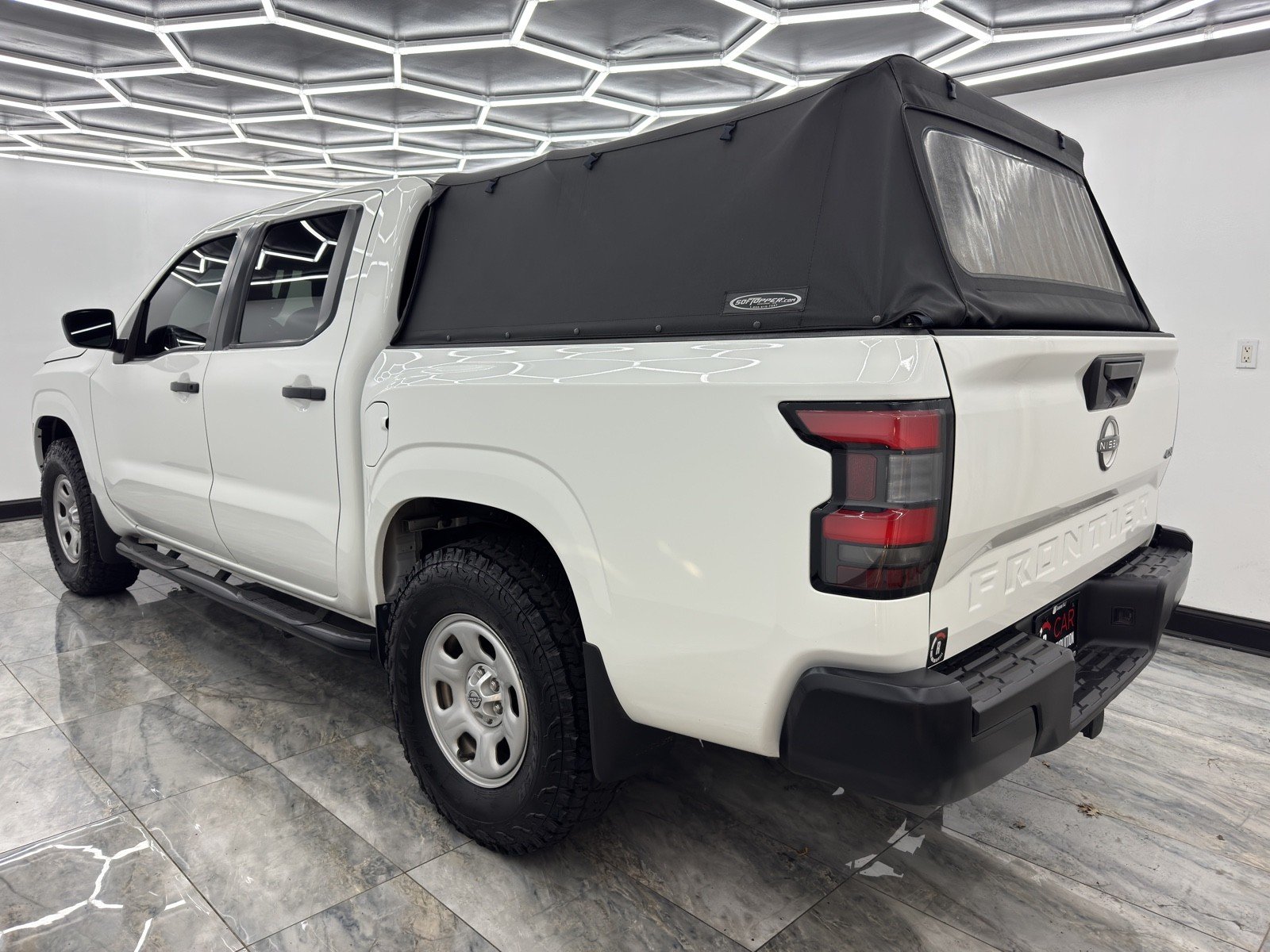 2022 Nissan Frontier S Crew Cab photo 4