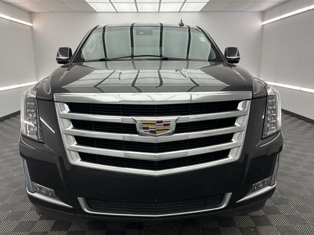 2016 Cadillac Escalade Luxury photo 2