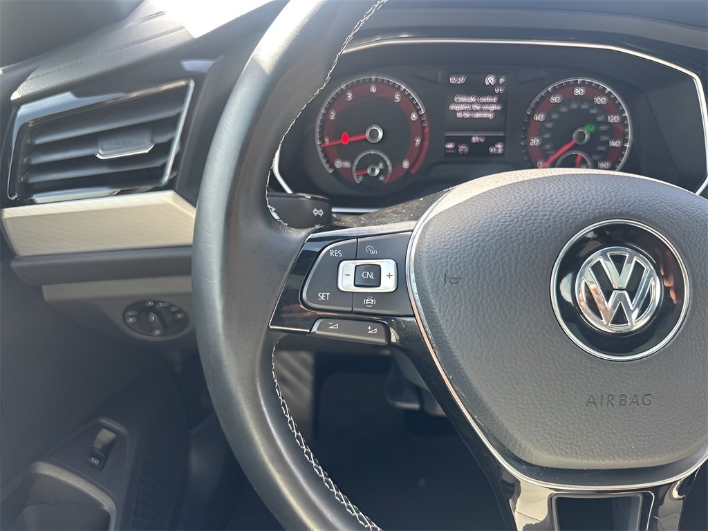 2020 Volkswagen Jetta R-Line photo 12