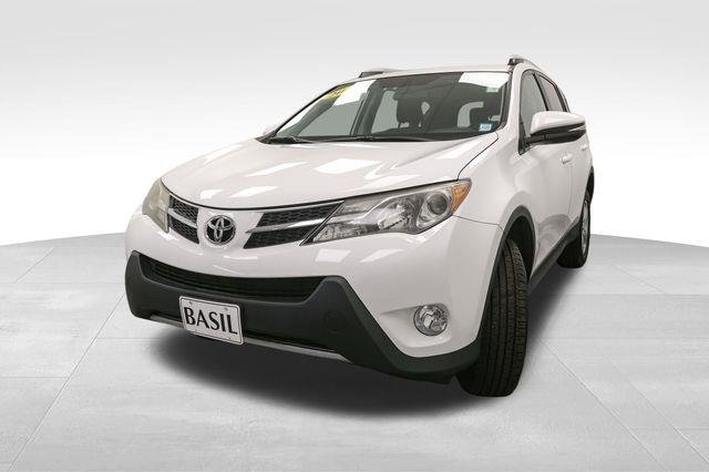 2014 Toyota RAV4 XLE photo 2