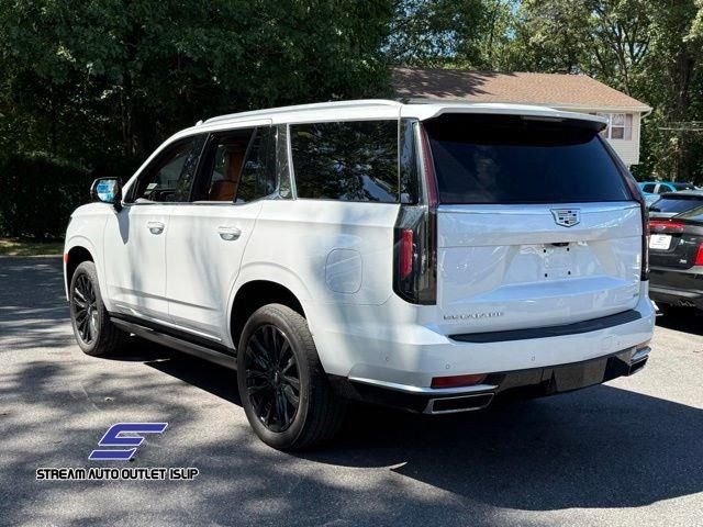 2023 Cadillac Escalade Premium Luxury photo 4