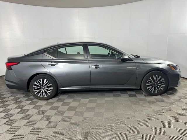 2023 Nissan Altima SV photo 4