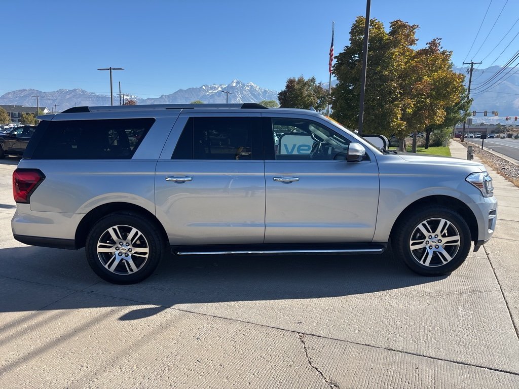 2023 Ford Expedition MAX Limited photo 4