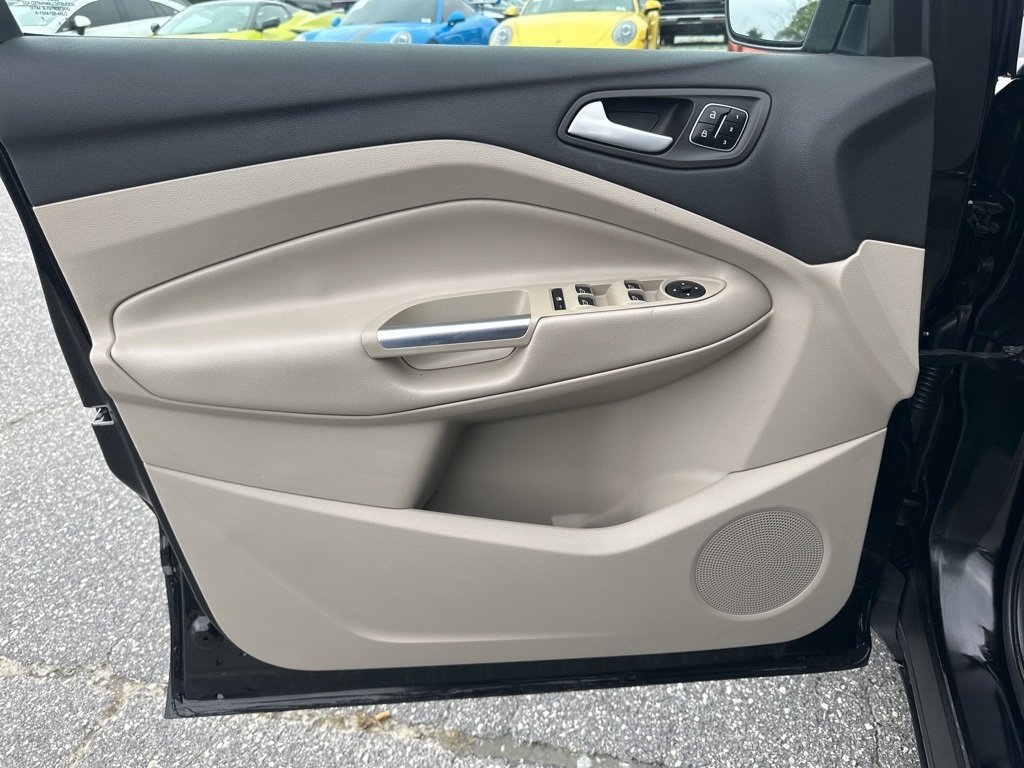 2017 Ford Escape Titanium photo 26