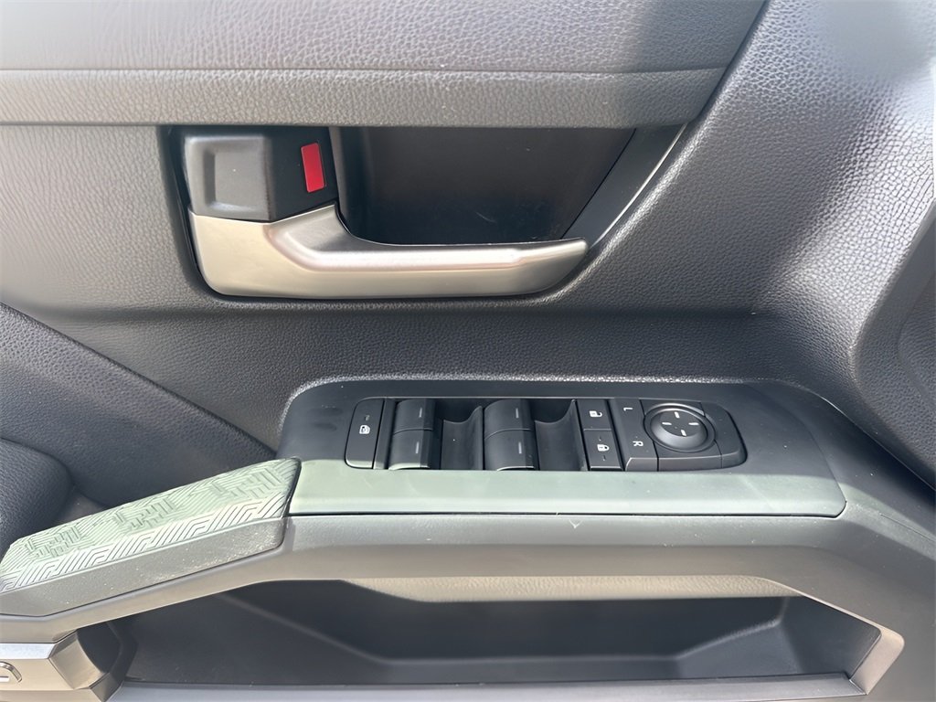 2025 Toyota Tacoma TRD Sport photo 23