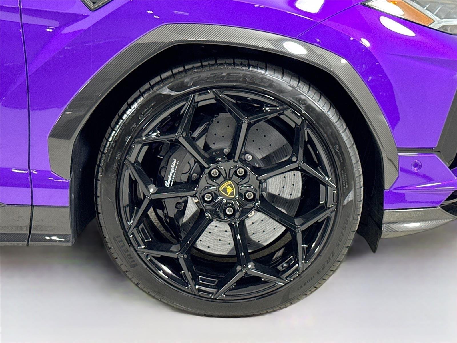 2024 Lamborghini Urus Performante photo 40