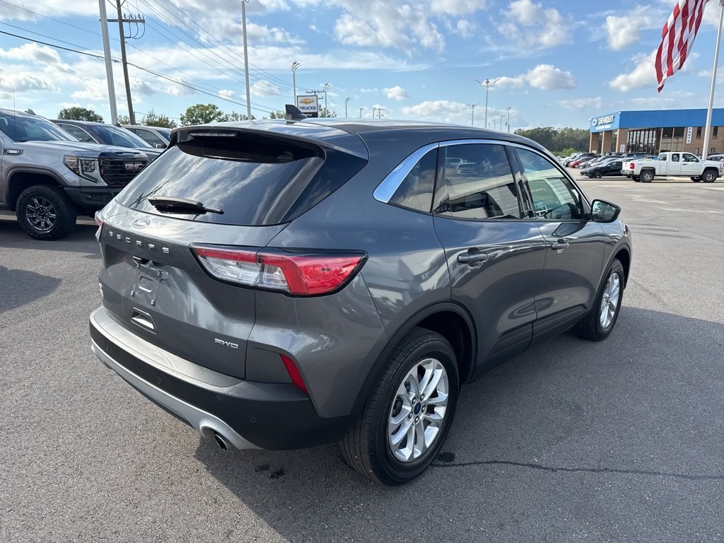2022 Ford Escape SE photo 4