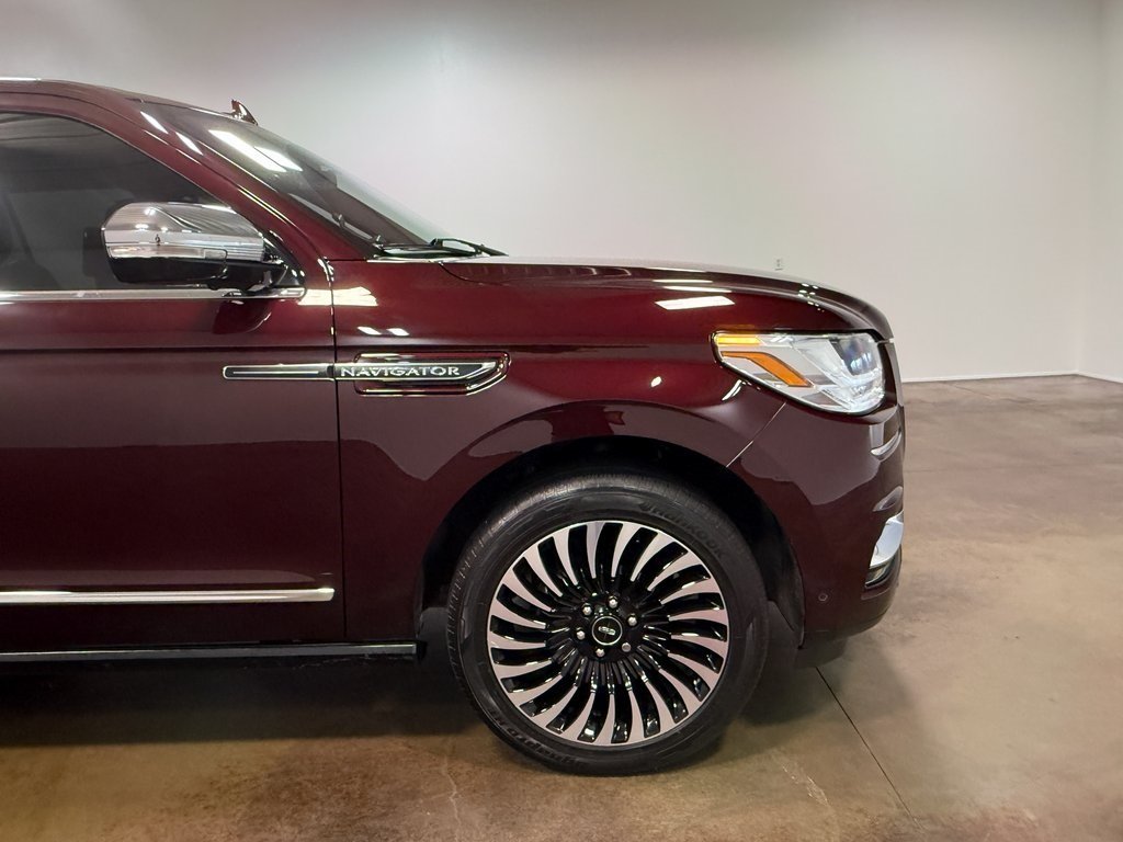 2021 Lincoln Navigator Black Label photo 28