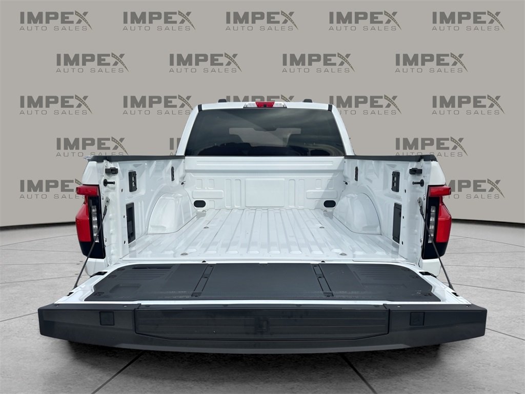 2024 Ford F-150 Lightning photo 26