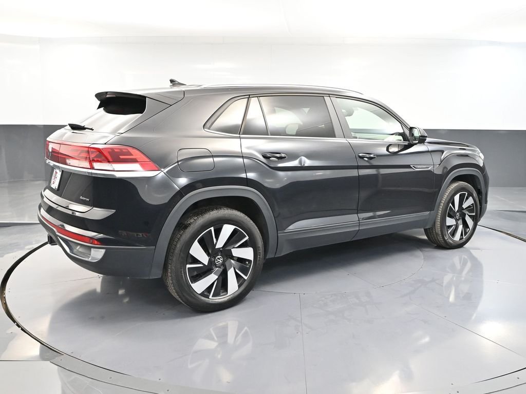 2024 Volkswagen Atlas Cross Sport SE Technology photo 4