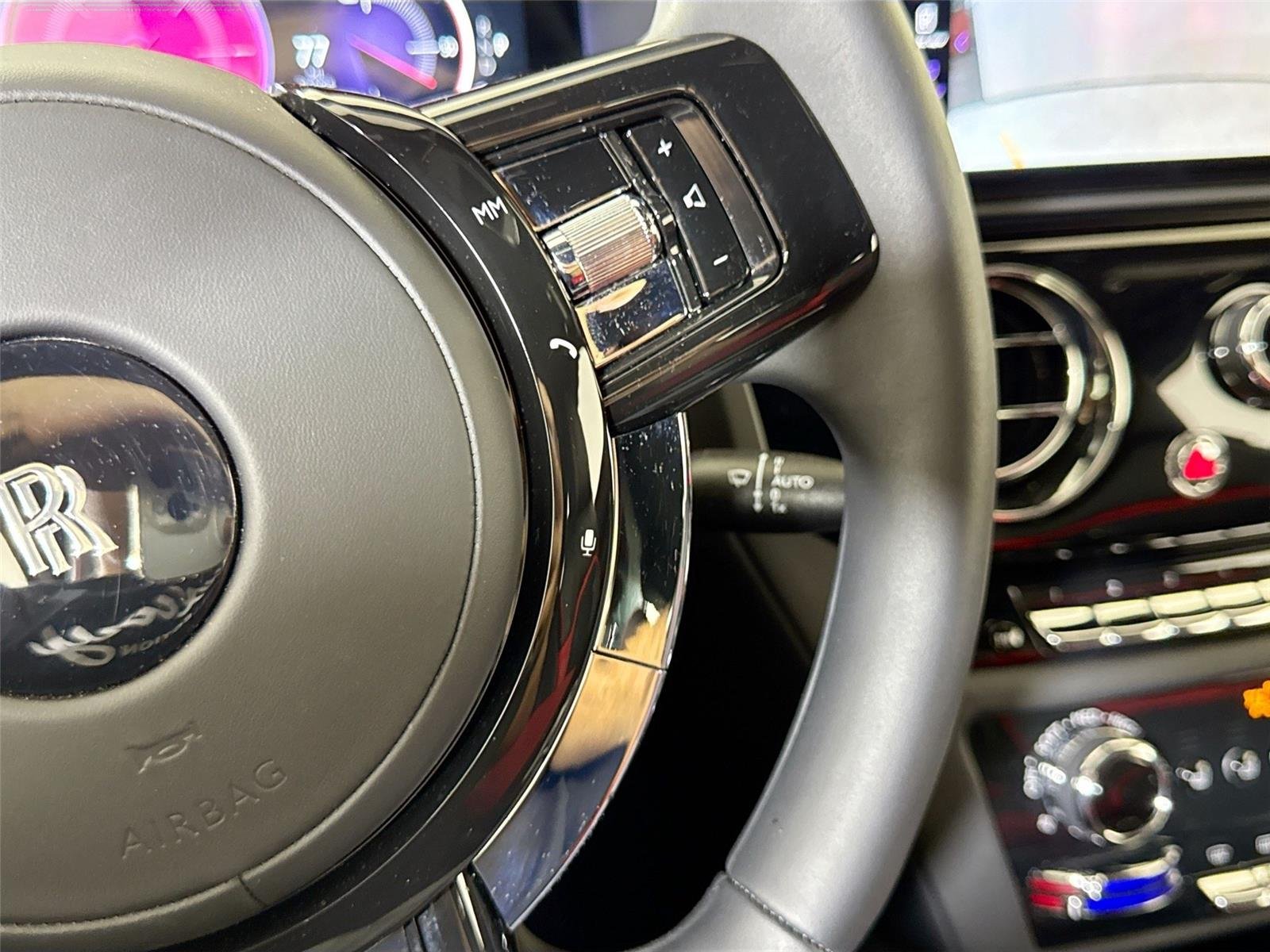 2024 Rolls Royce Spectre photo 22