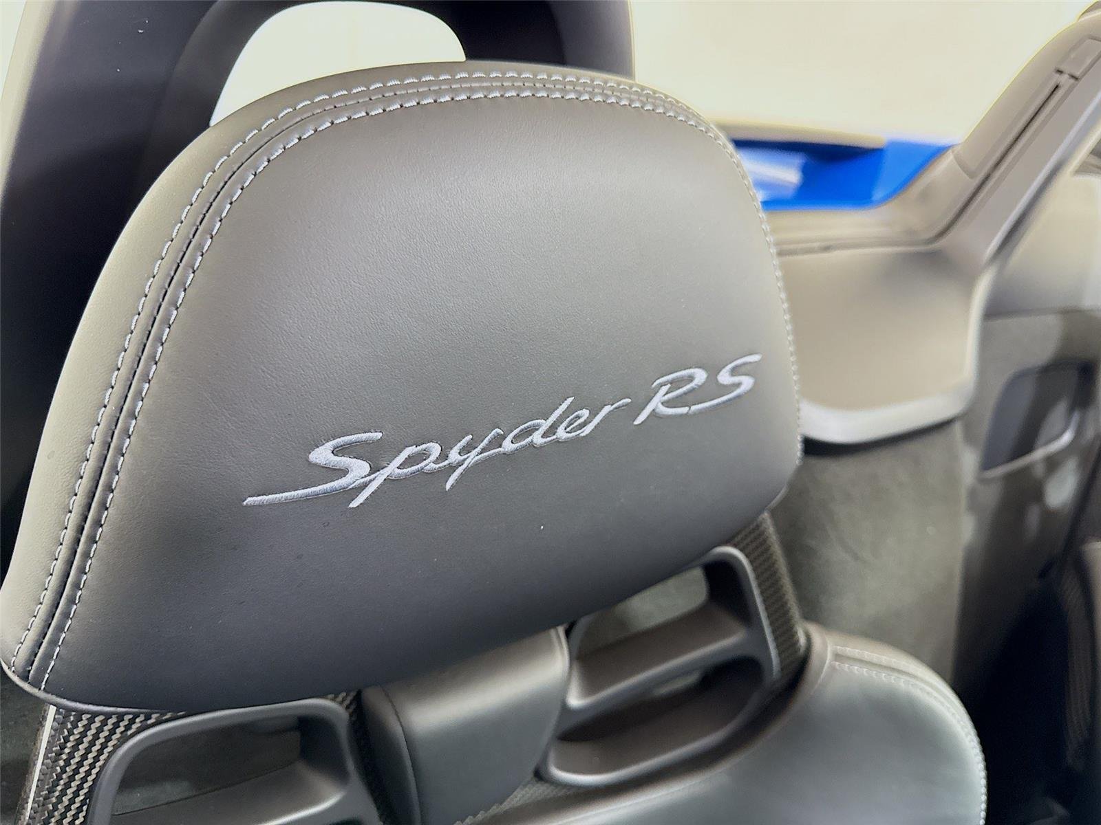 2024 Porsche Boxster Spyder photo 33