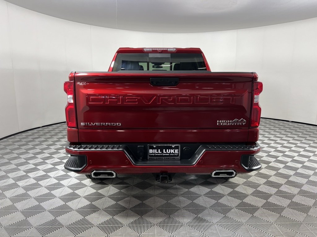 2024 Chevrolet Silverado 1500 High Country photo 2