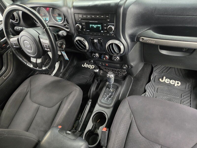 2013 Jeep Wrangler Sport photo 10