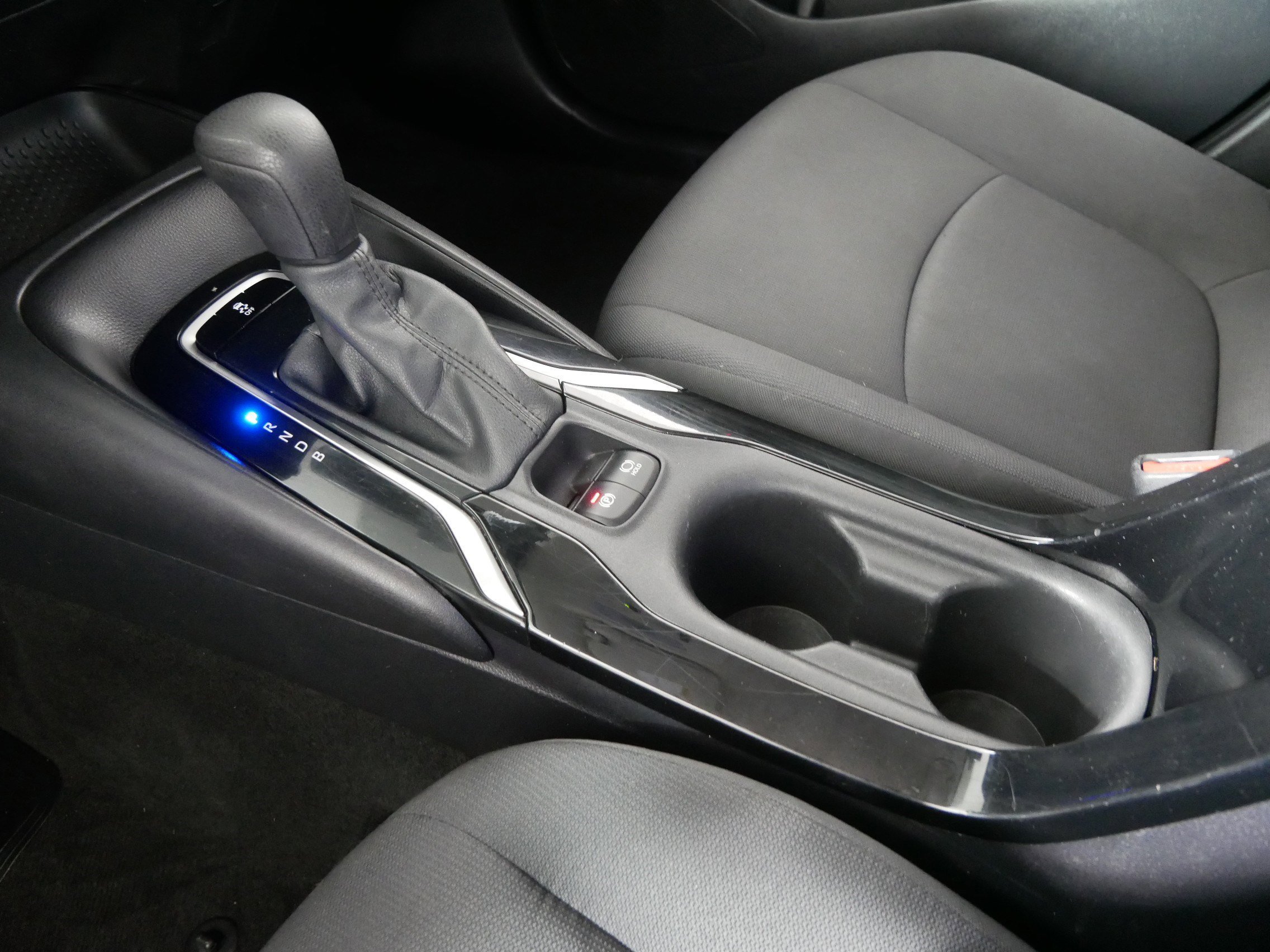 2022 Toyota Corolla LE photo 23
