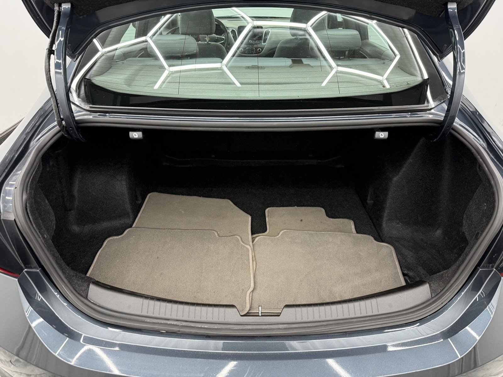 2021 Chevrolet Malibu 1LT photo 4