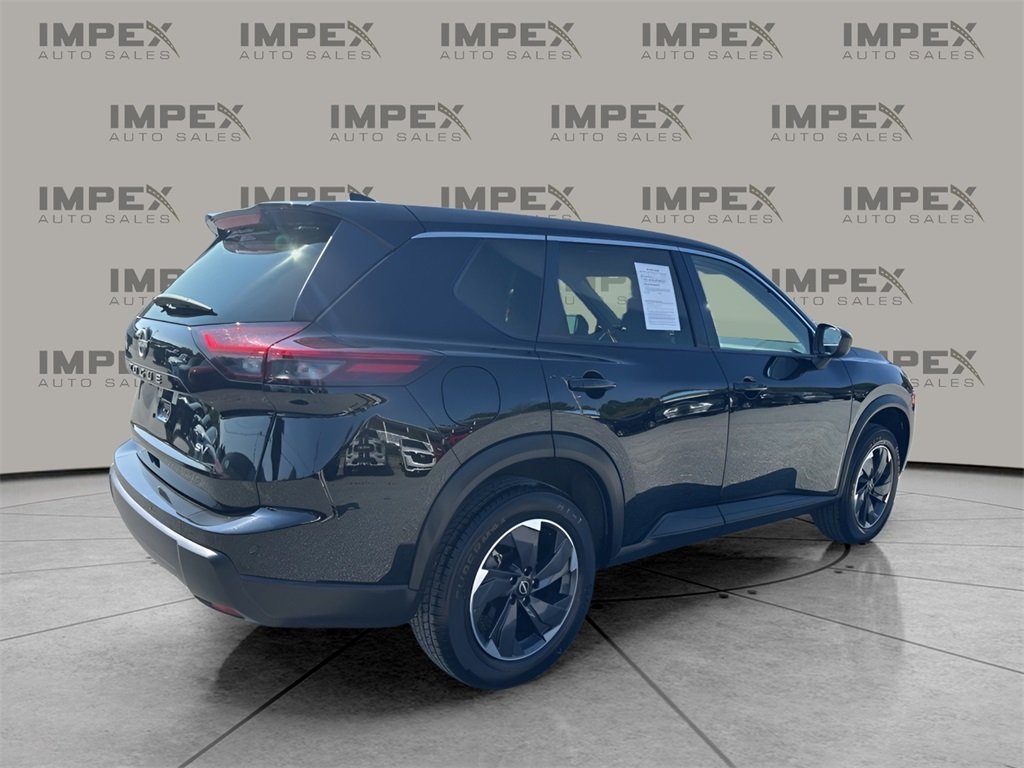 2024 Nissan Rogue SV photo 5