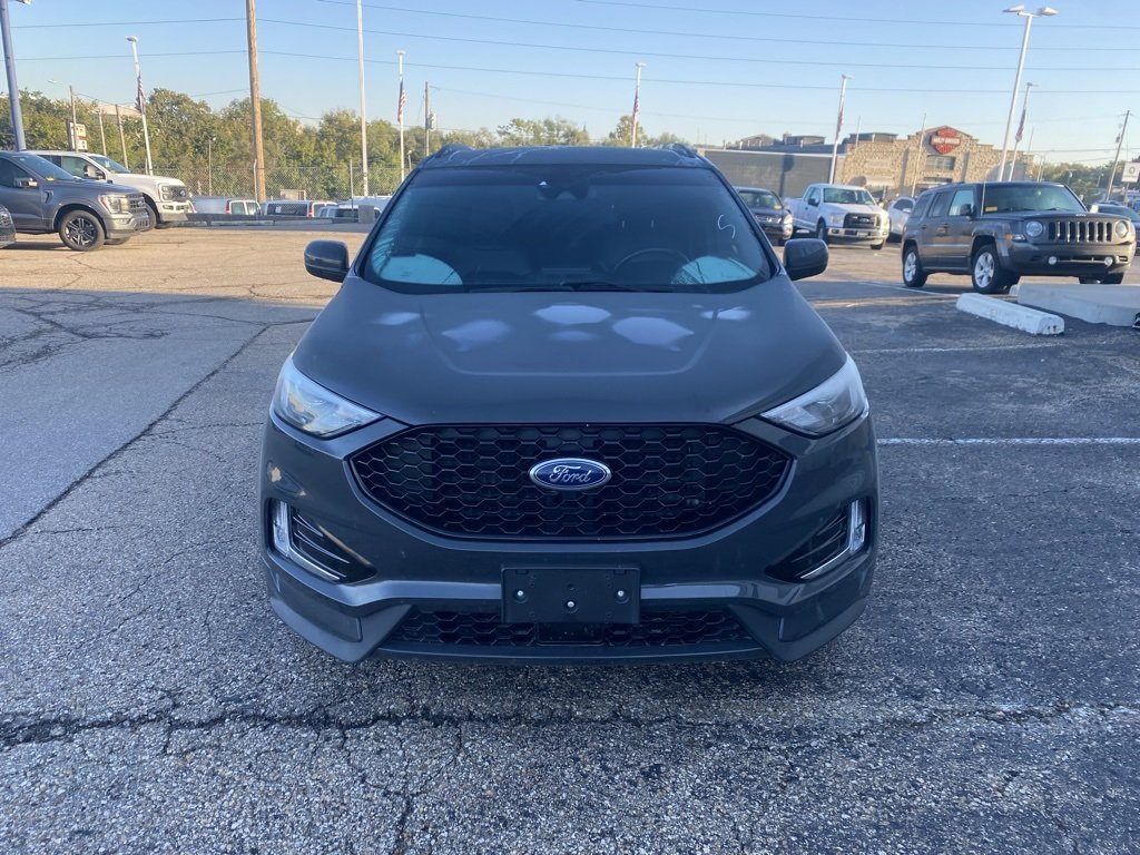 2021 Ford Edge ST photo 2